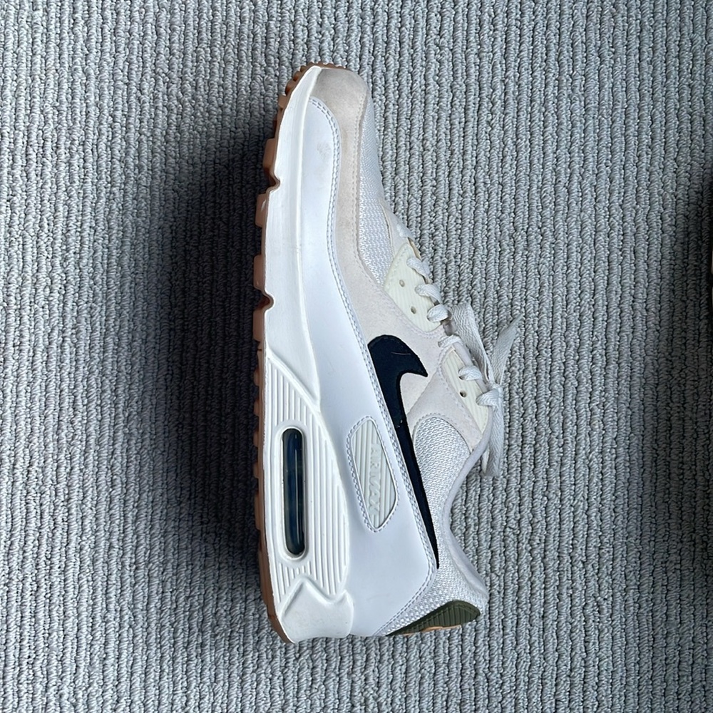 Custom Air Max 90s in 11.5 - Picture 3 of 4
